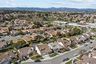 25811 Mendoza Dr, Valencia, CA 91355 - Photo 45