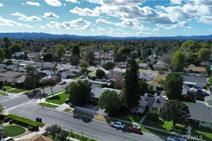 8009 Aldea, Lake Balboa, CA 91406 - Photo 35