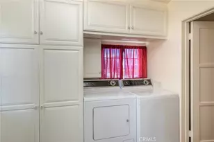 8009 Aldea, Lake Balboa, CA 91406 - Photo 25