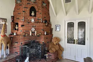 22901 Leonora Dr, Woodland Hills, CA 91367 - Photo 7