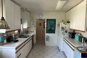 22901 Leonora Dr, Woodland Hills, CA 91367 - Photo 11