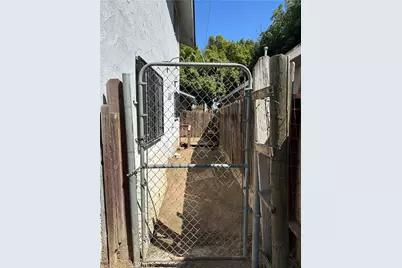 329 N Diana, Fresno, CA 93701 - Photo 19