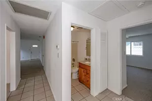 7540 Thousand Oaks Dr, Tujunga, CA 91042 - Photo 11