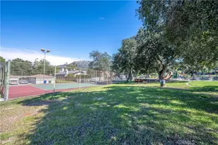 7540 Thousand Oaks Dr, Tujunga, CA 91042 - Photo 21