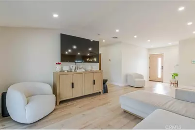 6838 Belmar Avenue, Reseda, CA 91335 - Photo 7