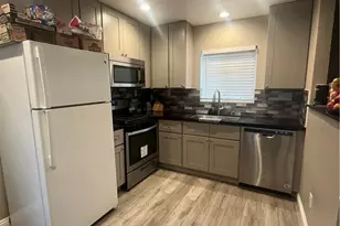 13200 13202 Wentworth St, Arleta, CA 91331 - Photo 5