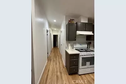 7560 Woodman Place #107, Van Nuys, CA 91405 - Photo 5