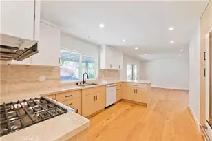 22357 Welby Way, Woodland Hills, CA 91303 - Photo 9