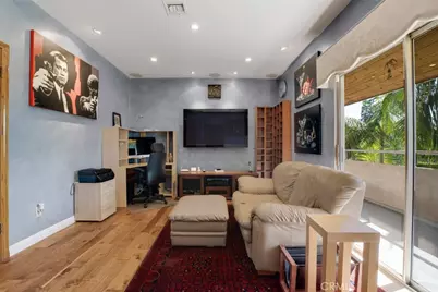 2205 N Catalina Street, Los Angeles, CA 90027 - Photo 33