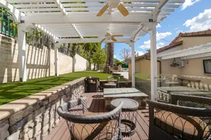 2205 N Catalina St, Los Angeles, CA 90027 - Photo 53