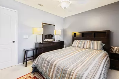 38113 Versailles, Palmdale, CA 93552 - Photo 13