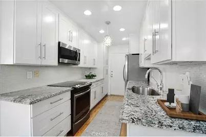 5400 Lindley Avenue #101, Encino, CA 91316 - Photo 7