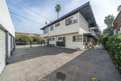 11001 Hortense Street, West Toluca Lake, CA 91602 - Photo 9