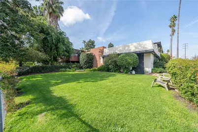 11001 Hortense Street, West Toluca Lake, CA 91602 - Photo 3