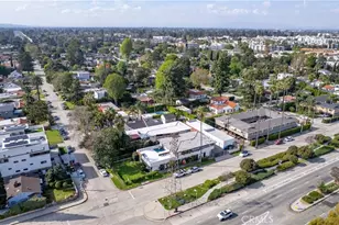 11001 Hortense St, West Toluca Lake, CA 91602 - Photo 17