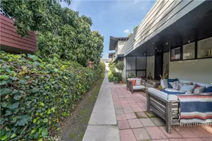 11001 Hortense St, West Toluca Lake, CA 91602 - Photo 7