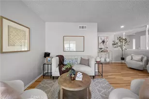 27939 Honeycomb, Saugus, CA 91350 - Photo 5