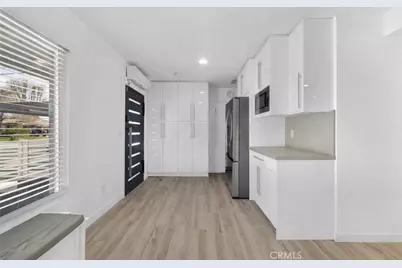 22736 Schoolcraft, West Hills, CA 91307 - Photo 13