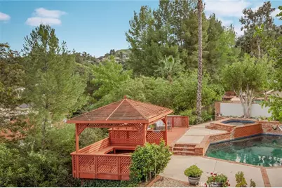 22232 Alizondo, Woodland Hills, CA 91364 - Photo 37