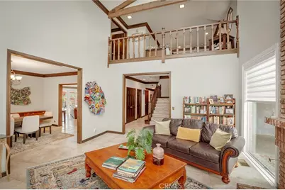 22232 Alizondo, Woodland Hills, CA 91364 - Photo 13