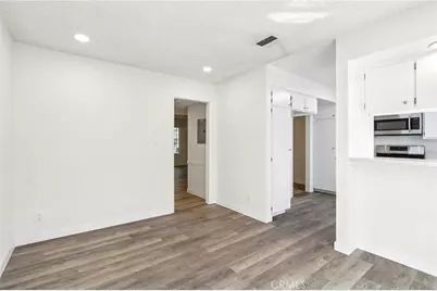 17800 Devonshire Street #6, Northridge, CA 91325 - Photo 9