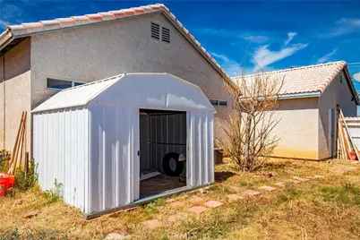 9020 Redwood, California City, CA 93505 - Photo 21