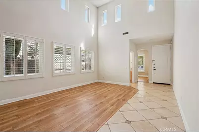 28643 Silverking, Saugus, CA 91390 - Photo 5