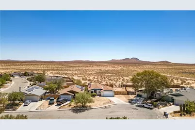 21020 Pippin, California City, CA 93505 - Photo 17