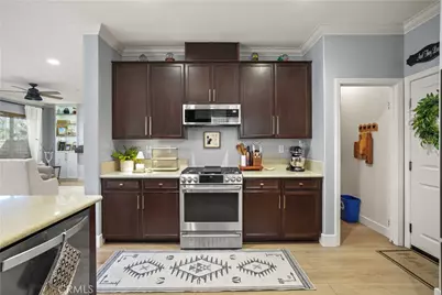 19833 Christopher Lane, Saugus, CA 91350 - Photo 17