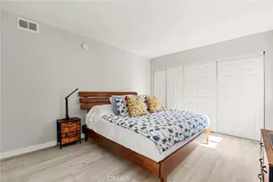 18307 Burbank, Tarzana, CA 91356 - Photo 13
