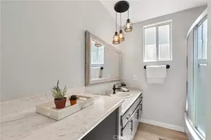 18307 Burbank, Tarzana, CA 91356 - Photo 15