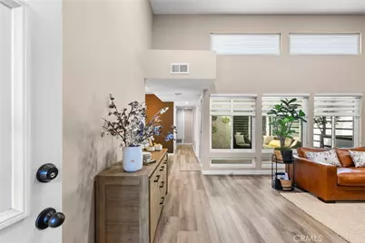 5640 Etiwanda Avenue #1, Tarzana, CA 91356 - Photo 5