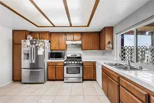 40140 Ridgemist St, Lake Los Angeles, CA 93591 - Photo 17