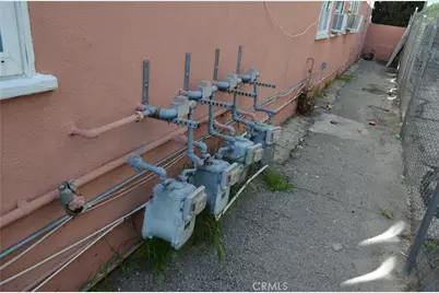 5909 Whitnall Hwy, North Hollywood, CA 91601 - Photo 7