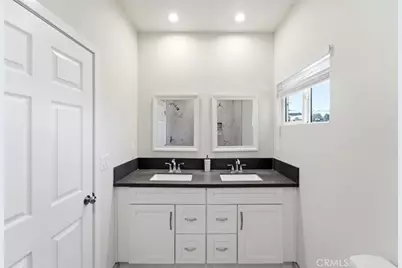 15944 Valerio Street, Van Nuys, CA 91406 - Photo 37