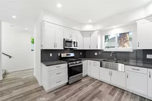 15944 Valerio St, Van Nuys, CA 91406 - Photo 23