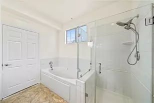 10824 Bloomfield, North Hollywood, CA 91602 - Photo 25