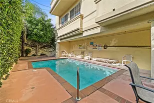 10824 Bloomfield, Toluca Lake, CA 91602 - Photo 33