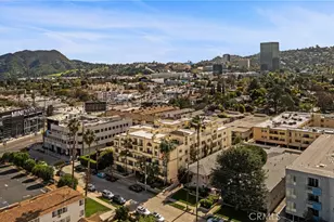 10824 Bloomfield, North Hollywood, CA 91602 - Photo 37