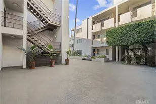 4445 Cartwright Ave, Toluca Lake, CA 91602 - Photo 35