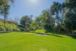 26837 Ave Of The Oaks, Newhall, CA 91321 - Photo 25