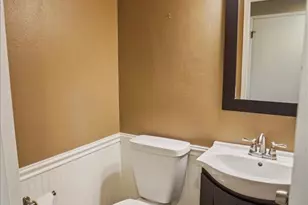 26837 Ave Of The Oaks, Newhall, CA 91321 - Photo 15