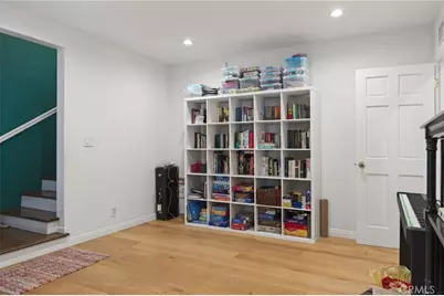 18624 Gledhill Street, Northridge, CA 91324 - Photo 23