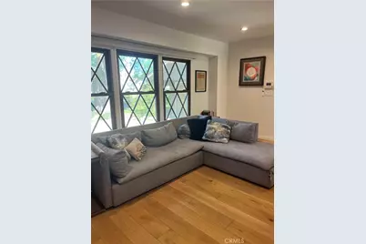 18624 Gledhill Street, Northridge, CA 91324 - Photo 5