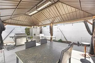 21228 Merridy St, Chatsworth, CA 91311 - Photo 33