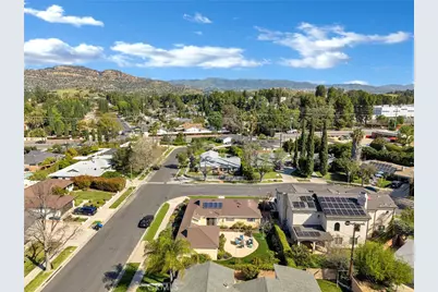 23040 Burton, West Hills, CA 91304 - Photo 27