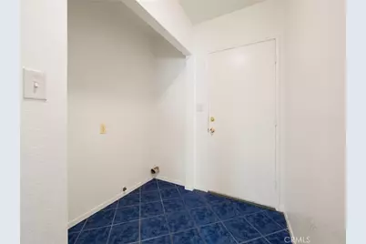 1207 E 76th, Los Angeles, CA 90001 - Photo 11