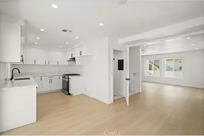 7010 Lennox Avenue, Van Nuys, CA 91405 - Photo 11