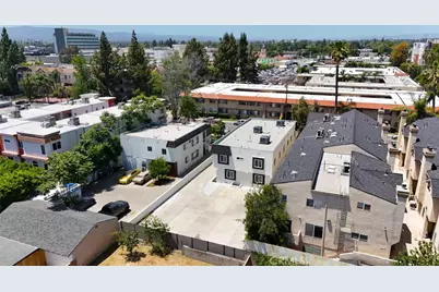 7010 Lennox Avenue, Van Nuys, CA 91405 - Photo 43