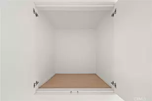 7010 Lennox Ave, Van Nuys, CA 91405 - Photo 31